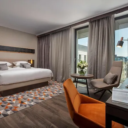 Hyatt Regency Hotel 5*