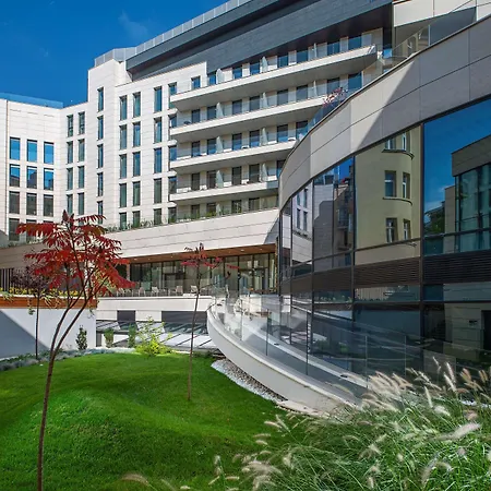 Hyatt Regency 5*