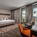 Hyatt Regency Hotel 5*