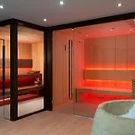 Hyatt Regency Hotel 5*