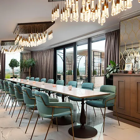 Hyatt Regency 호텔